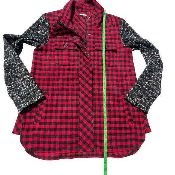 LOGO Lori Goldstein Size XS Red Buffalo Plaid Jacket Sweater Knit Sleeves - Picture 8 of 12